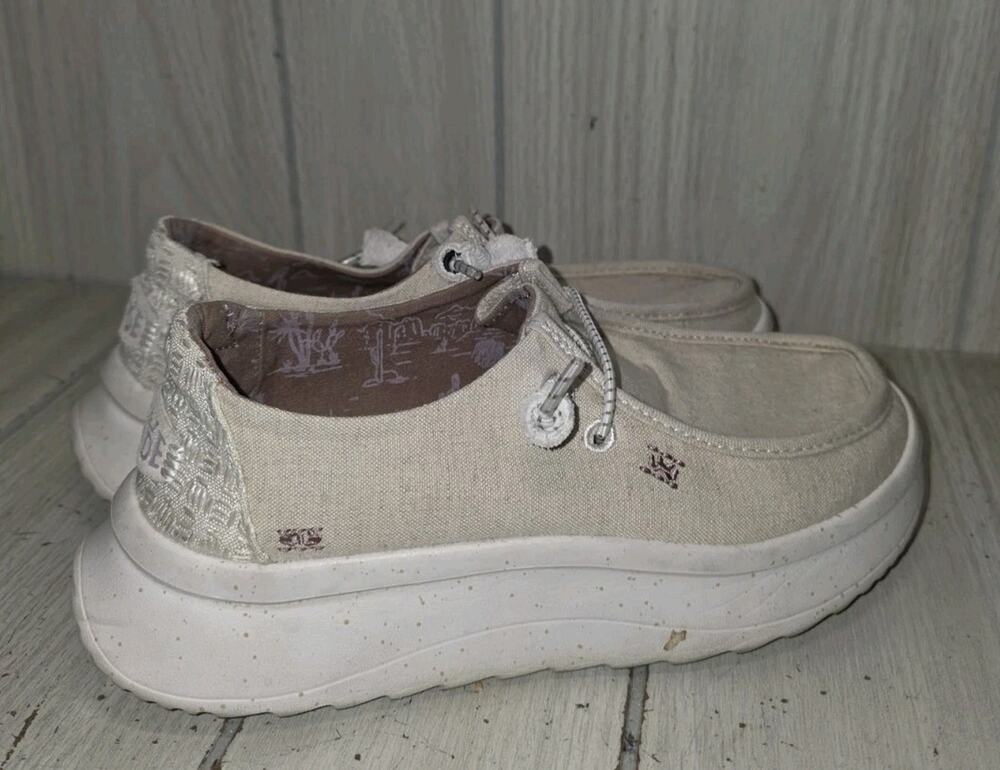 Hey Dude Women's Wendy Peak Chambray Sandshell Size US 6 Comfort Shoes